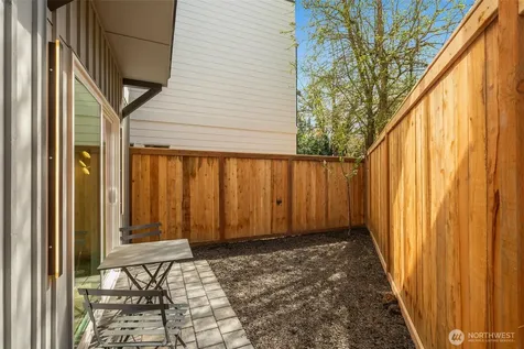 11013 Goodwin Way NE Seattle WA 98125
