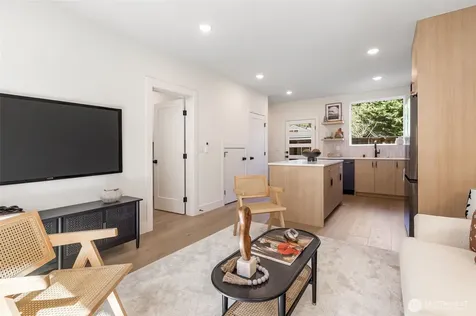 11013 Goodwin Way NE Seattle WA 98125