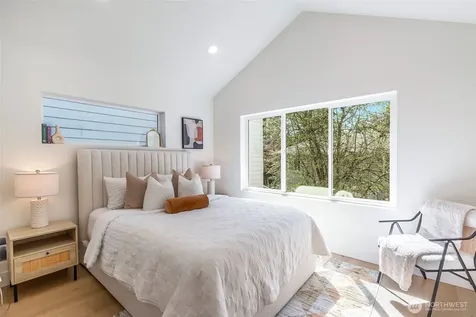 11013 Goodwin Way NE Seattle WA 98125