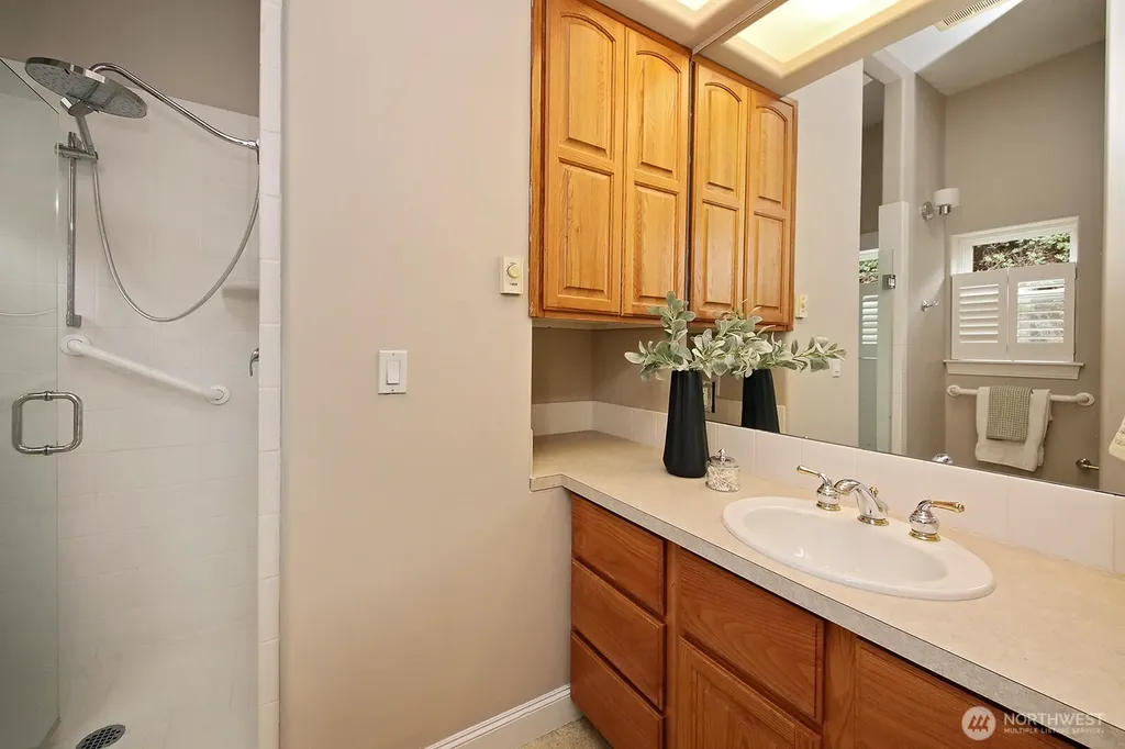 4694 Wrightsman Place Clinton WA 98236