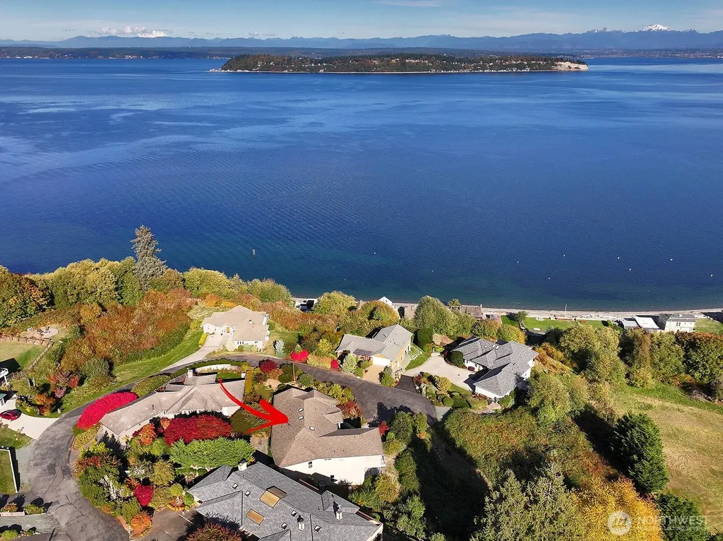 4694 Wrightsman Place Clinton WA 98236