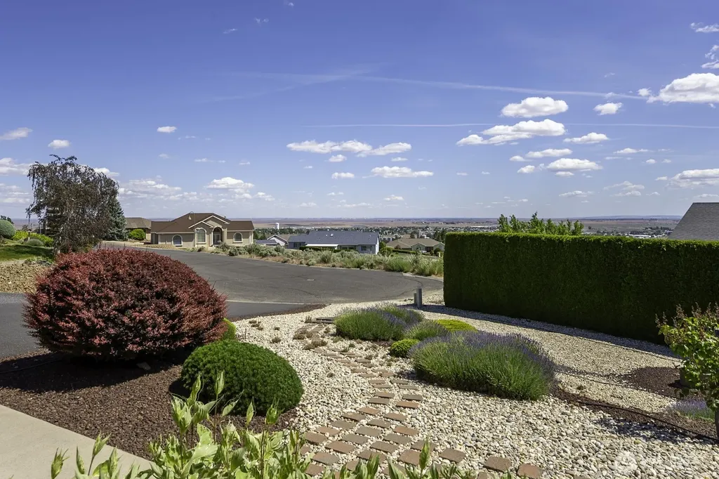 493 Chrisview Court W Ephrata WA 98823