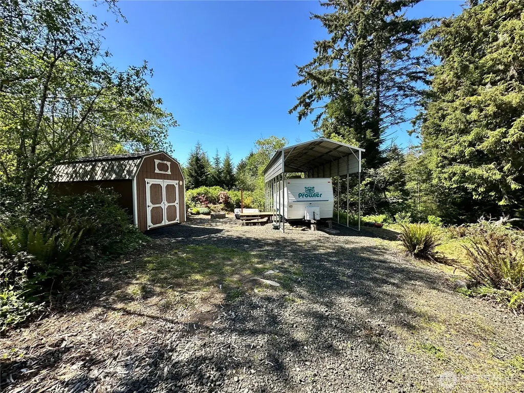 210 Bay Center Road South Bend WA 98586