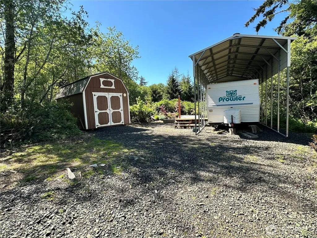 210 Bay Center Road South Bend WA 98586
