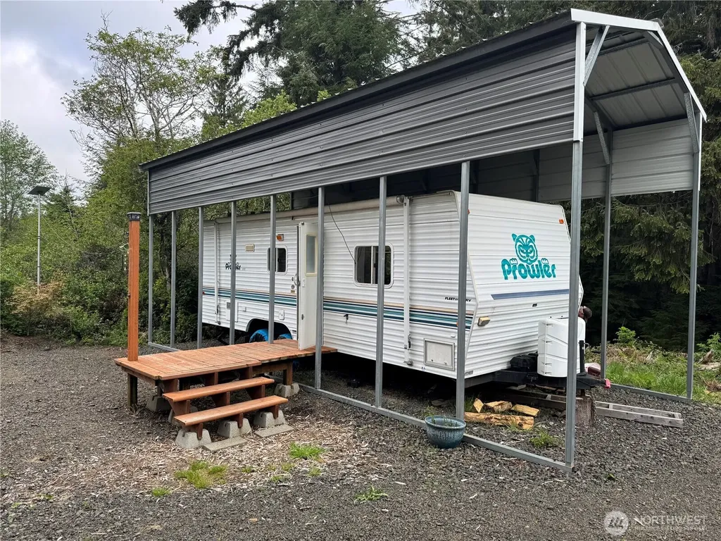 210 Bay Center Road South Bend WA 98586