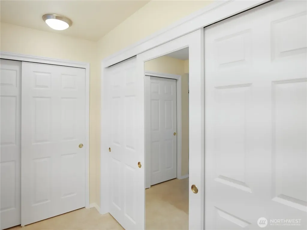 22471 SE 42nd Terrace Issaquah WA 98029