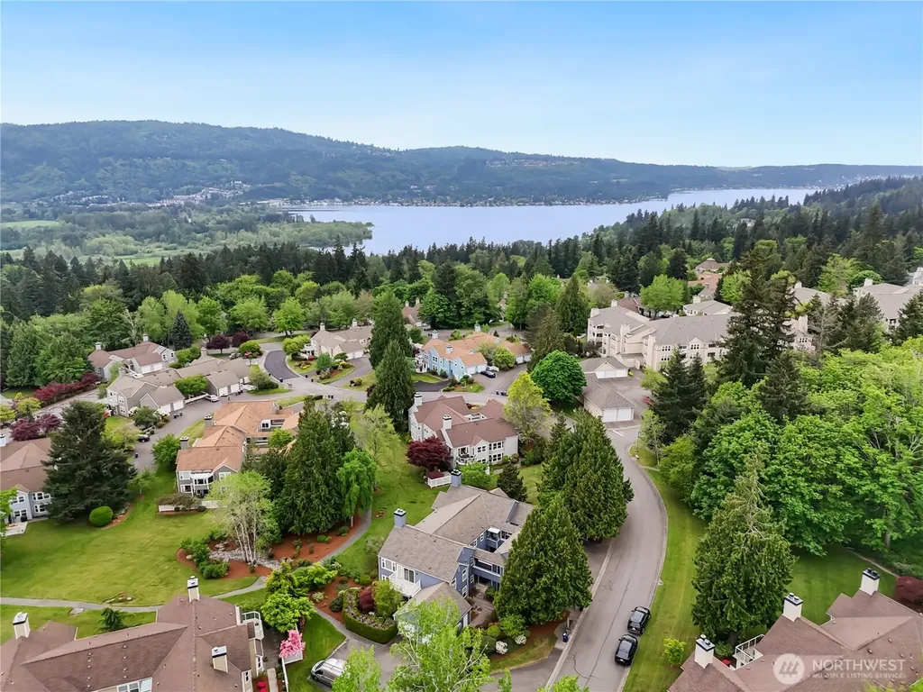 22471 SE 42nd Terrace Issaquah WA 98029