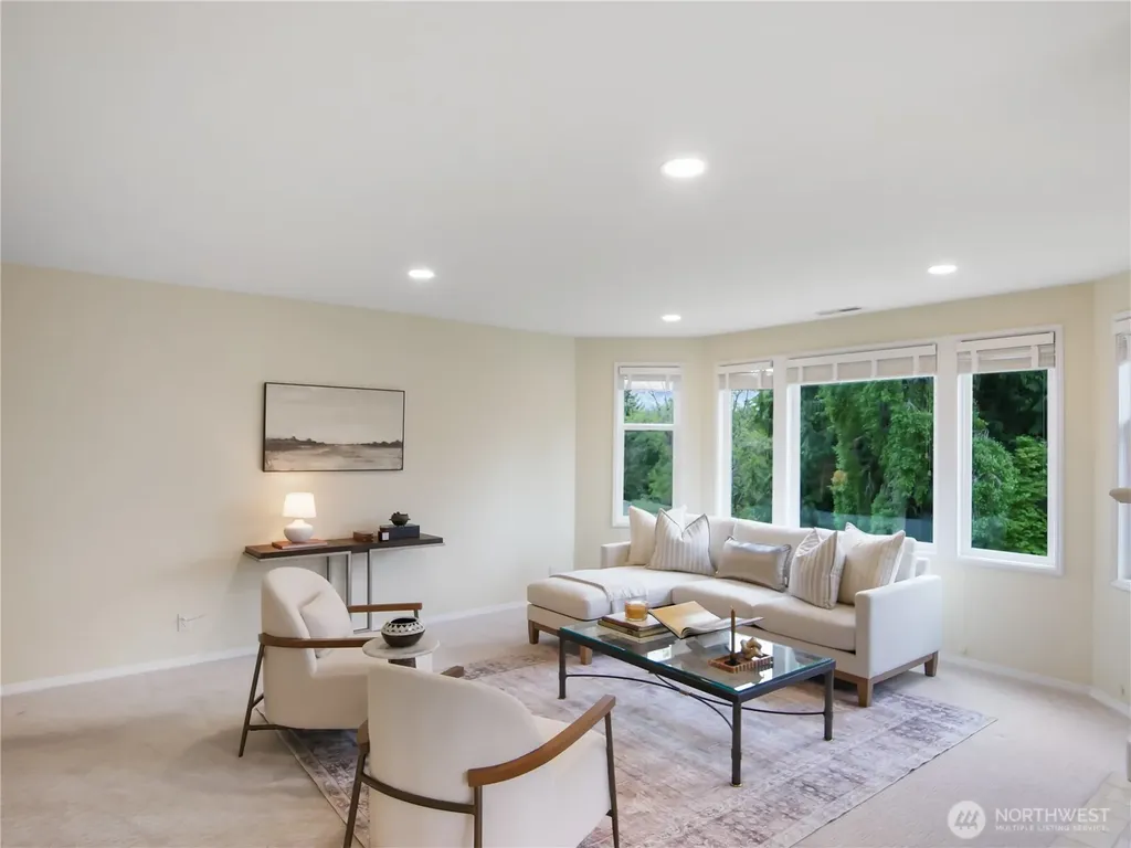 22471 SE 42nd Terrace Issaquah WA 98029