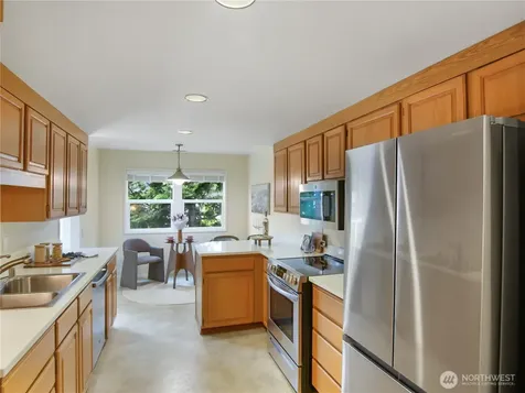 22471 SE 42nd Terrace Issaquah WA 98029