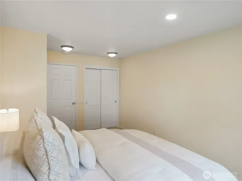 22471 SE 42nd Terrace Issaquah WA 98029