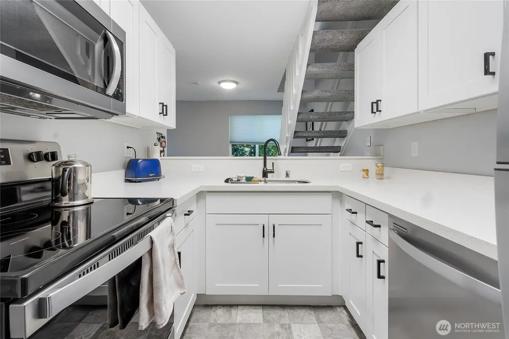 2502 S 317th Street Federal Way WA 98003