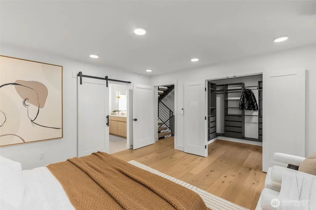 7358 33rd Avenue NE Seattle WA 98115