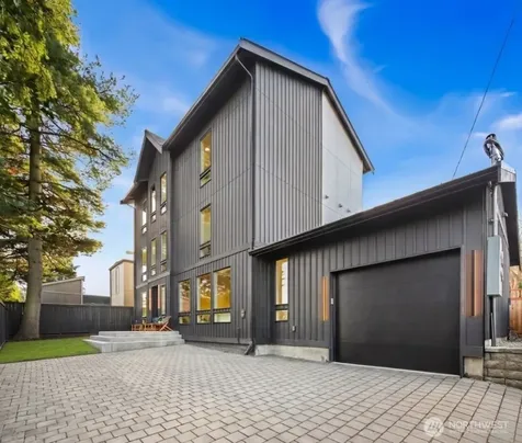 7358 33rd Avenue NE Seattle WA 98115