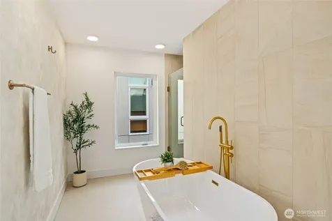 7358 33rd Avenue NE Seattle WA 98115