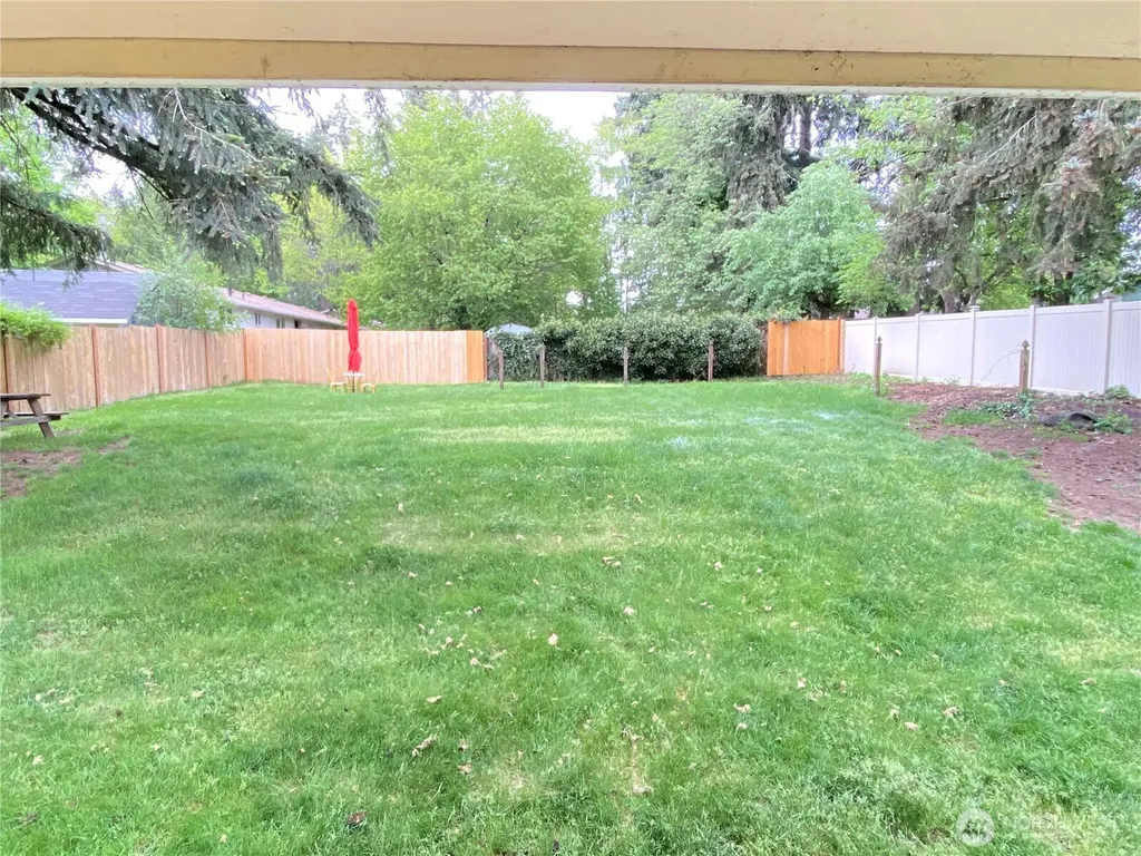 2822 College Street SE Lacey WA 98503