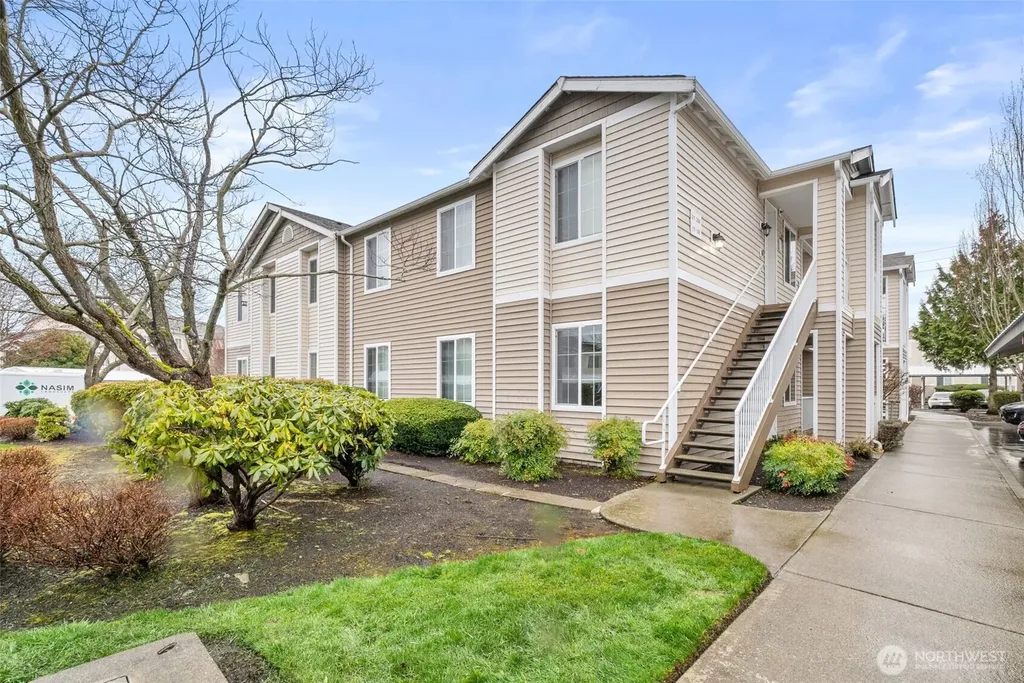 10015 186th Place E Puyallup WA 98375
