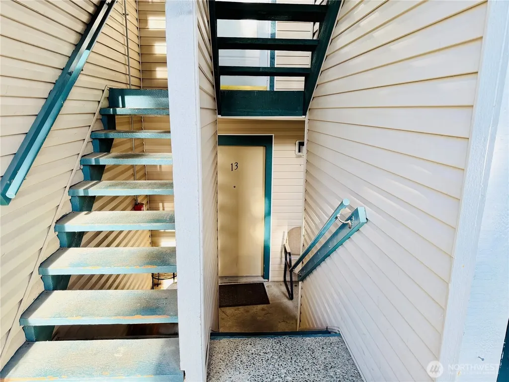 17431 Ambaum Boulevard S Seattle WA 98148