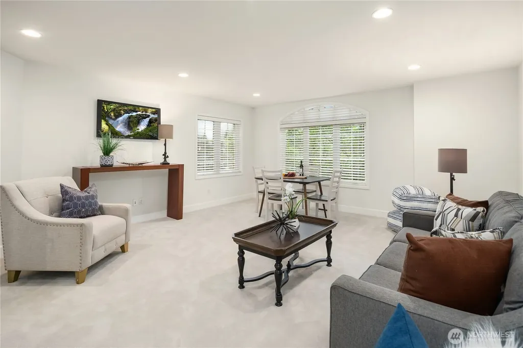 2446 279th Drive SE Sammamish WA 98075