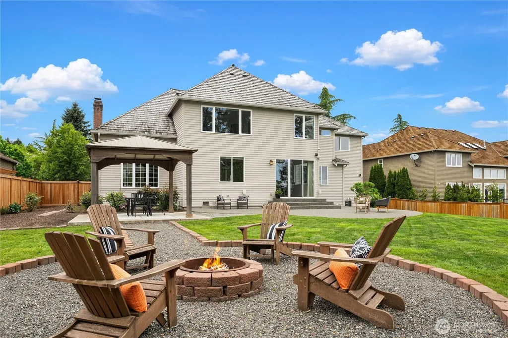 2446 279th Drive SE Sammamish WA 98075