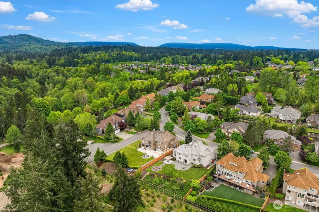 2446 279th Drive SE Sammamish WA 98075