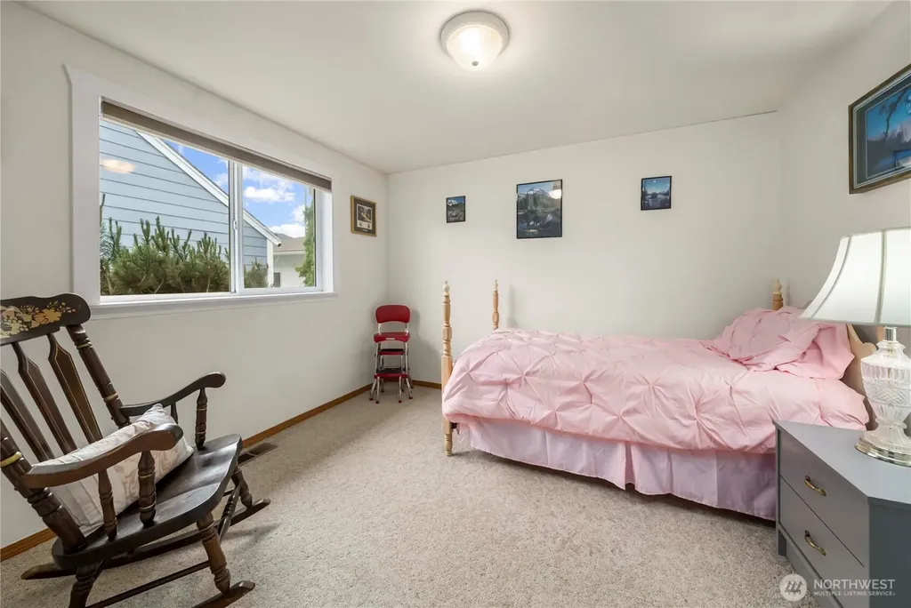 1010 Academy Street Sumner WA 98390