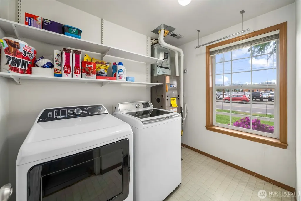 1010 Academy Street Sumner WA 98390