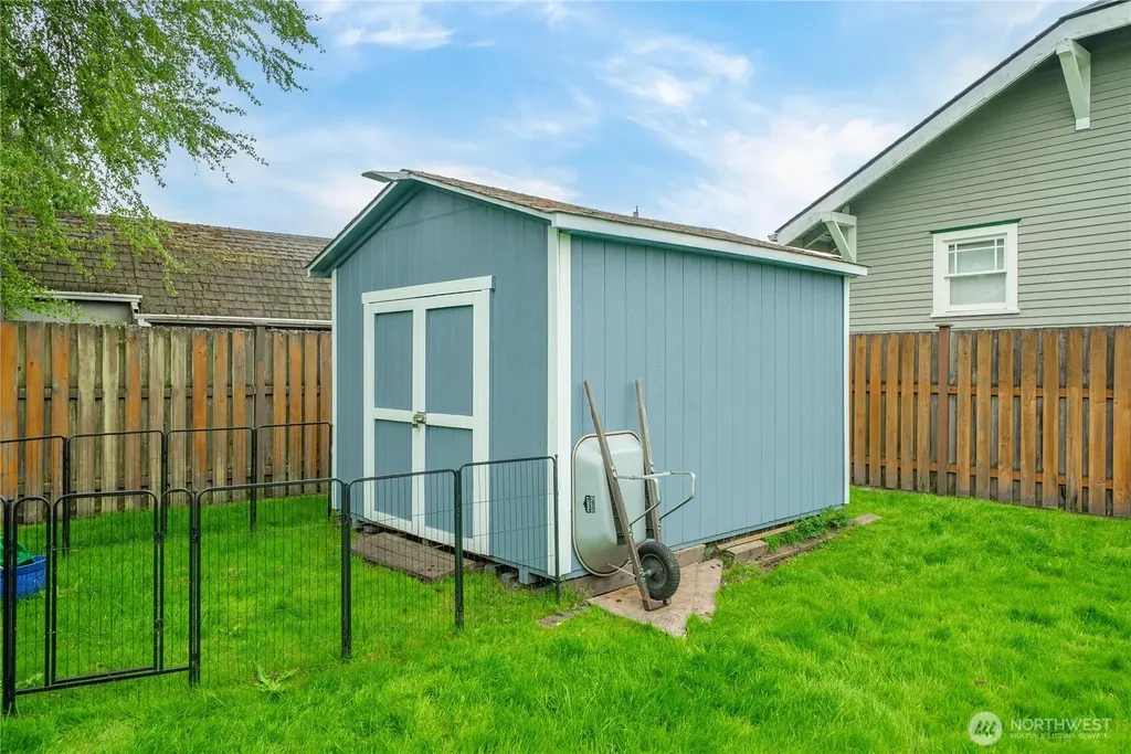 1010 Academy Street Sumner WA 98390