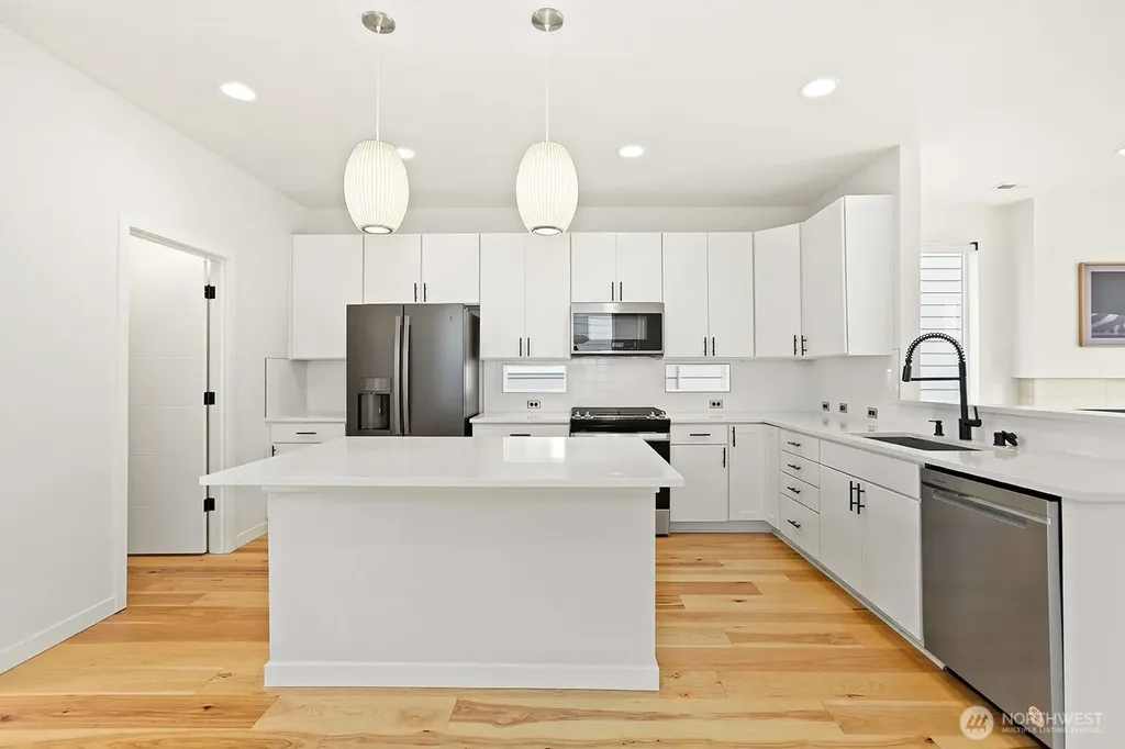 22503 70th Place W Mountlake Terrace WA 98043