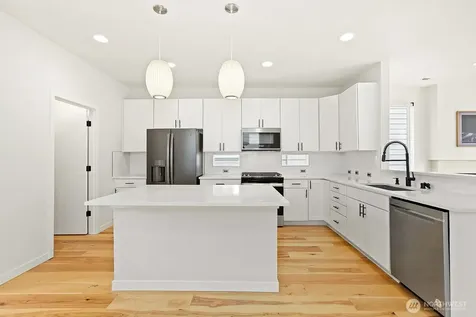 22503 70th Place W Mountlake Terrace WA 98043