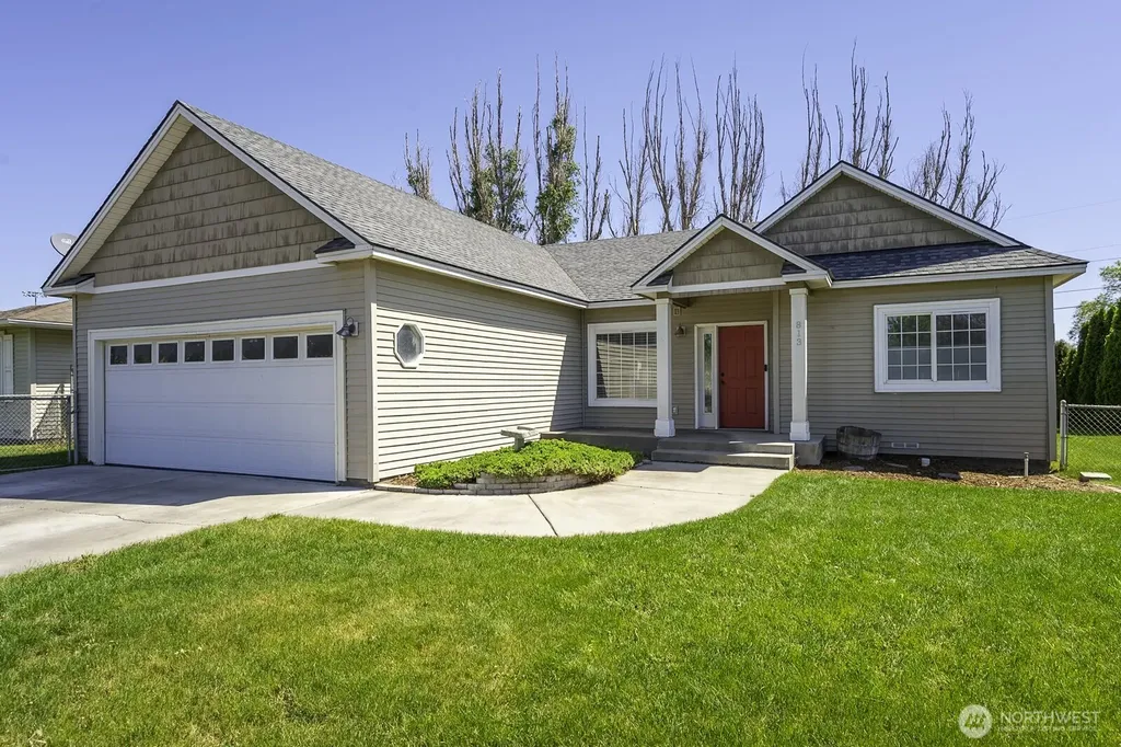 813 NW Sunburst Court Moses Lake WA 98837