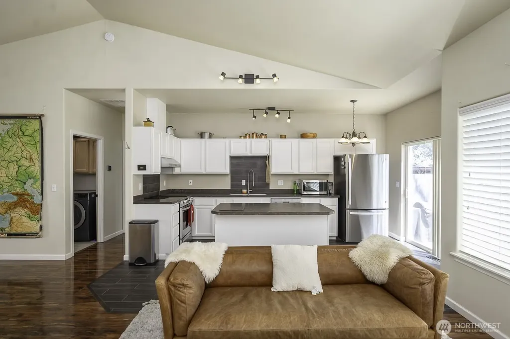 813 NW Sunburst Court Moses Lake WA 98837