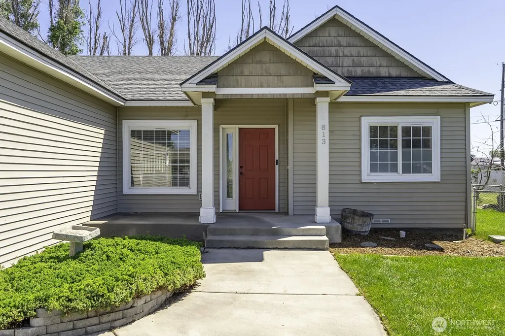 813 NW Sunburst Court Moses Lake WA 98837