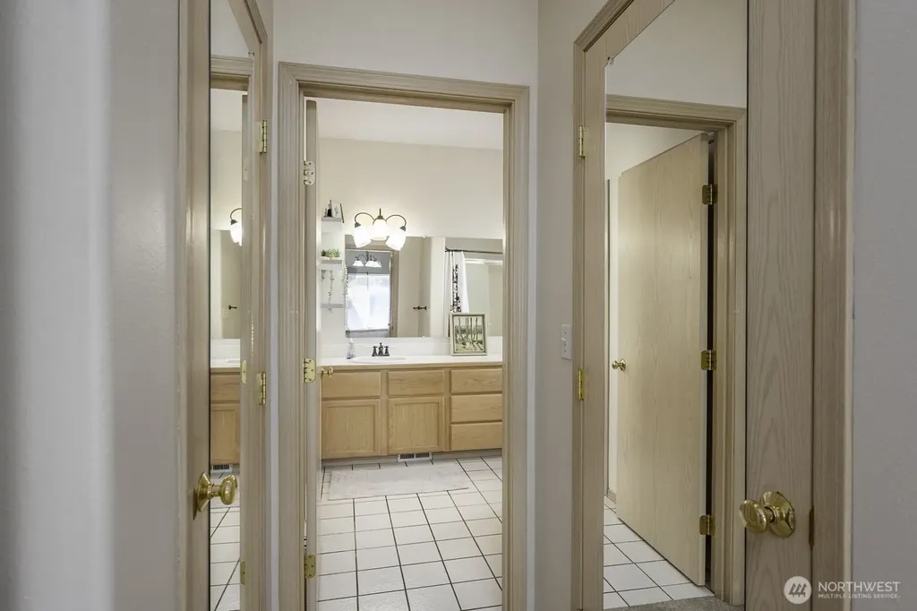 813 NW Sunburst Court Moses Lake WA 98837