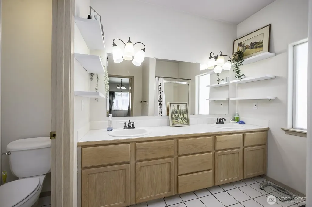 813 NW Sunburst Court Moses Lake WA 98837