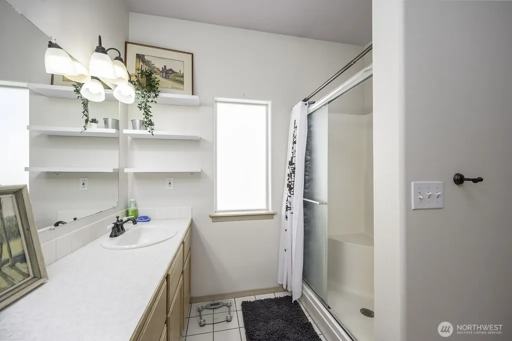 813 NW Sunburst Court Moses Lake WA 98837