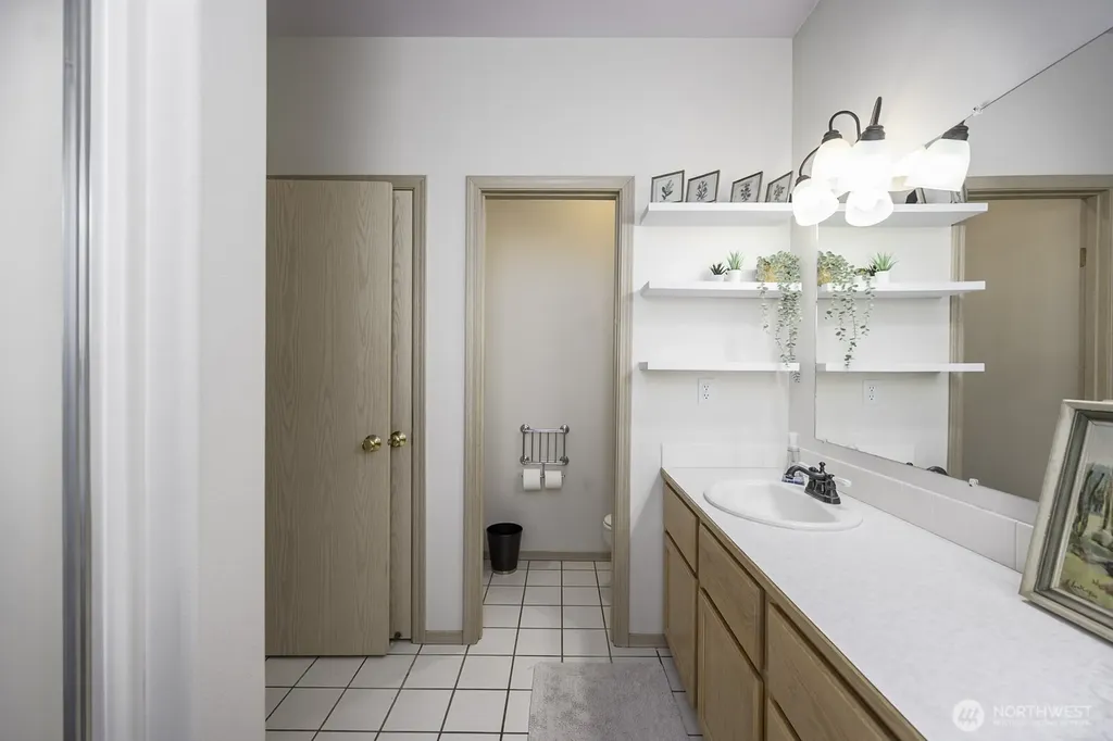 813 NW Sunburst Court Moses Lake WA 98837