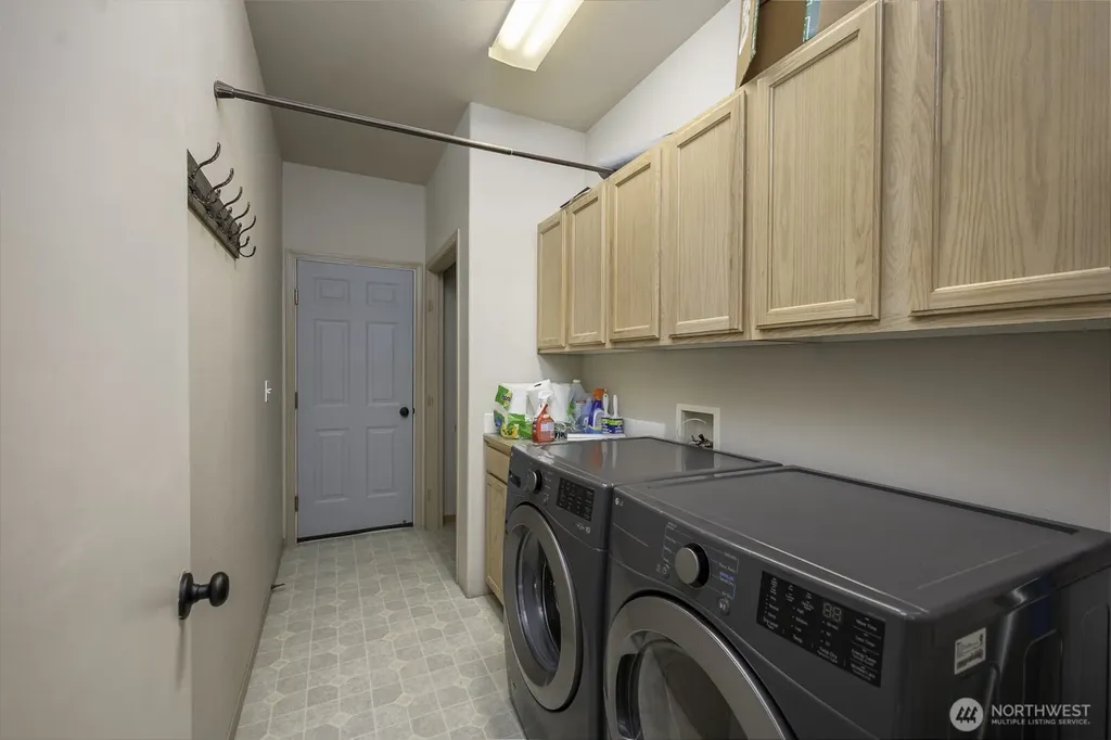 813 NW Sunburst Court Moses Lake WA 98837