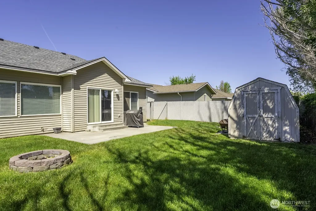 813 NW Sunburst Court Moses Lake WA 98837
