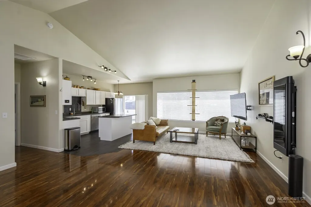 813 NW Sunburst Court Moses Lake WA 98837