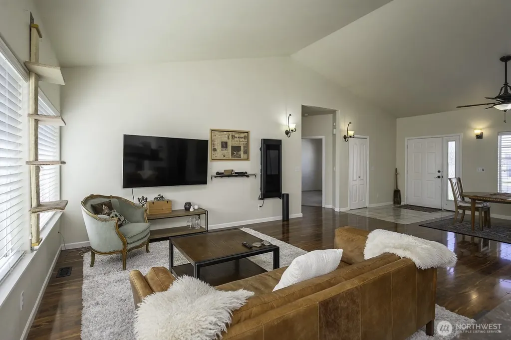 813 NW Sunburst Court Moses Lake WA 98837