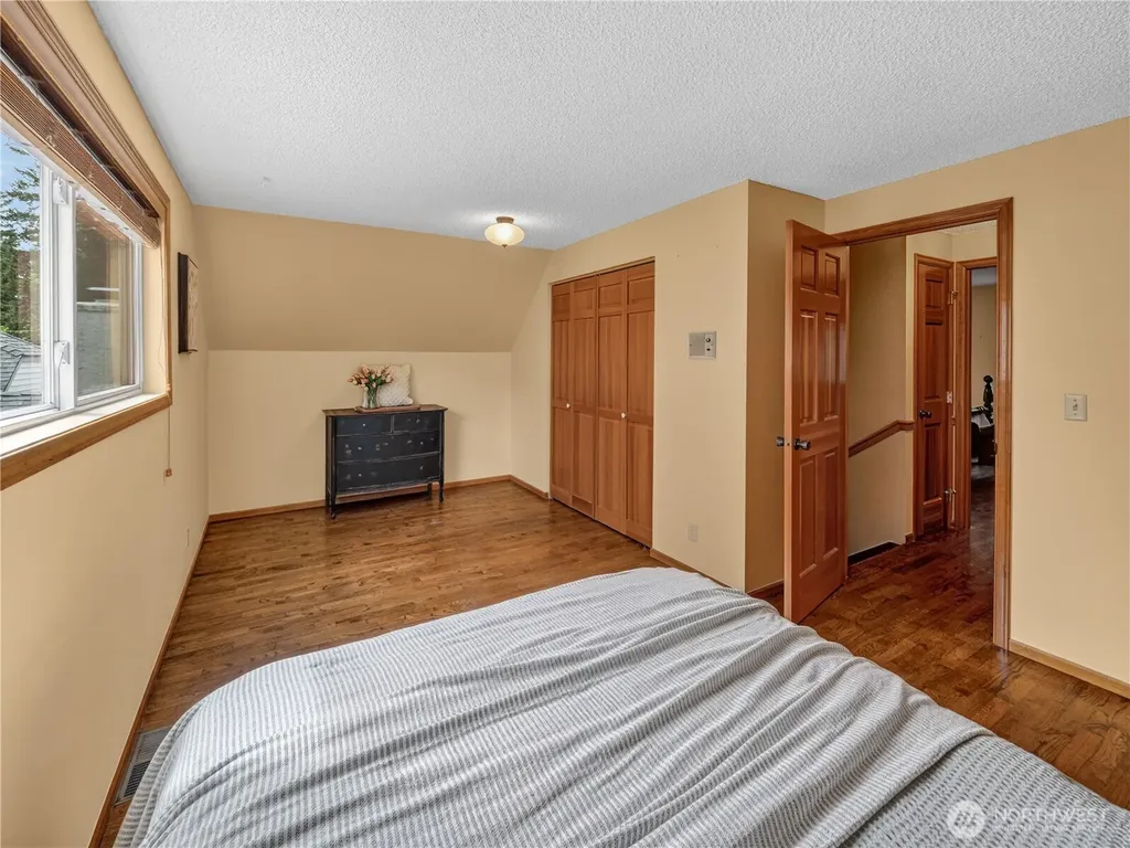 3306 217th Place SE Sammamish WA 98075