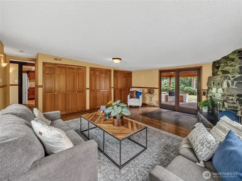3306 217th Place SE Sammamish WA 98075