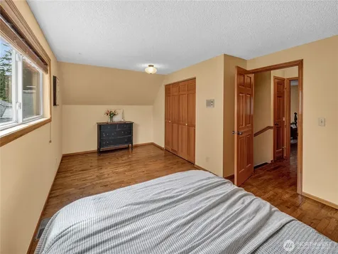 3306 217th Place SE Sammamish WA 98075