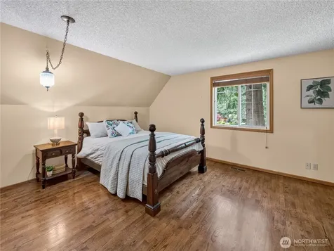 3306 217th Place SE Sammamish WA 98075