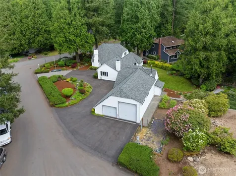 3306 217th Place SE Sammamish WA 98075