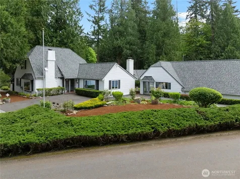 3306 217th Place SE Sammamish WA 98075