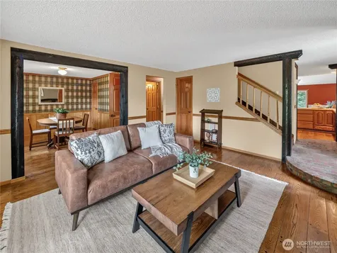 3306 217th Place SE Sammamish WA 98075