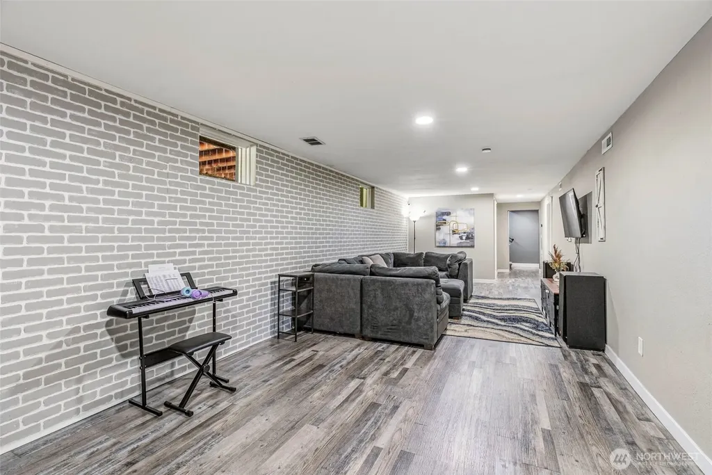 24716 NE 419th Street Amboy WA 98601