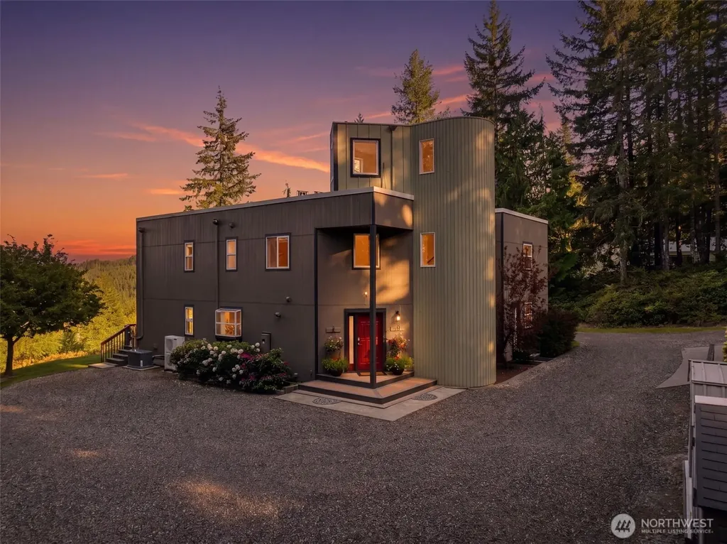 2155 Lost Creek Lane NW Bremerton WA 98312