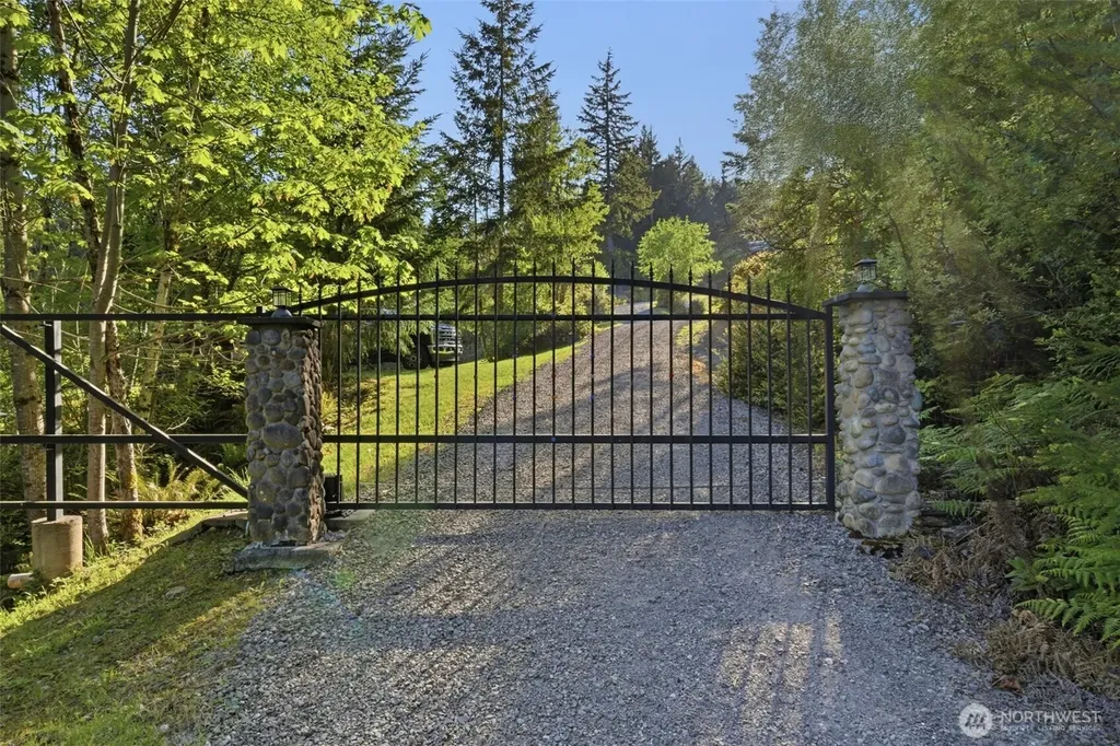2155 Lost Creek Lane NW Bremerton WA 98312